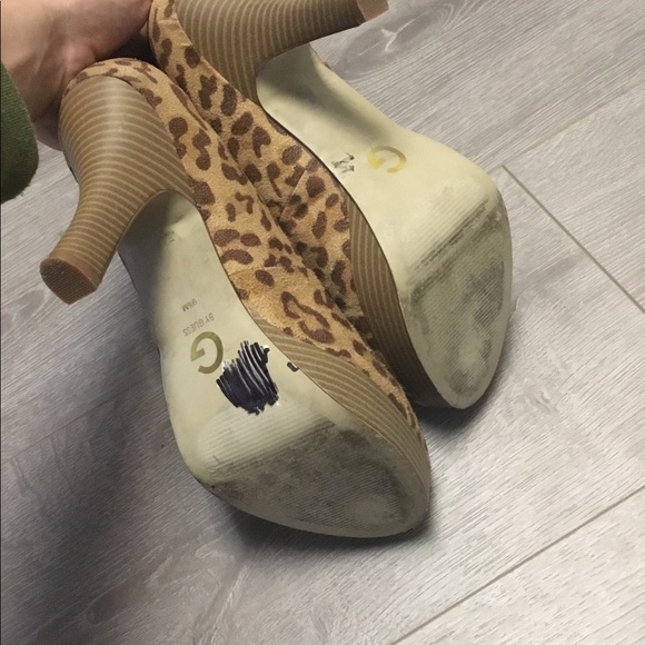 Guess cheetah print pumps - Picture 5 of 7